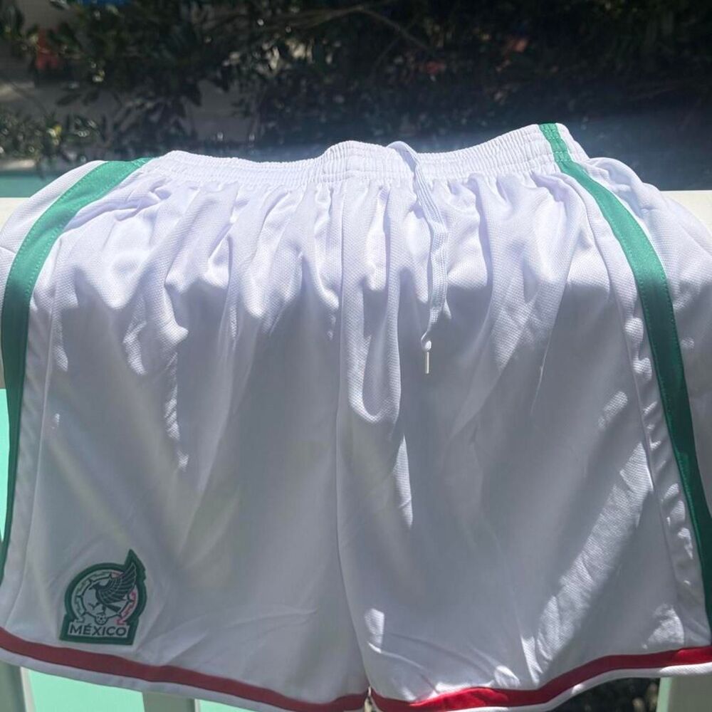 Mexico White, Green and Red Basketball Soccer Shorts Size Large NEW